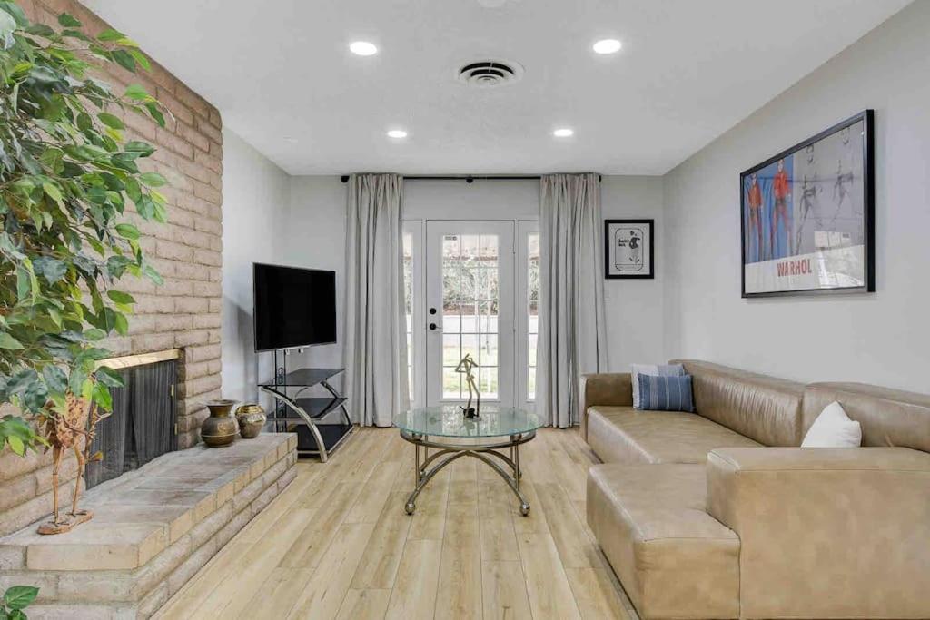 Resort Style 4 Bedroom House With Pool Minutes From Strip 拉斯维加斯 外观 照片