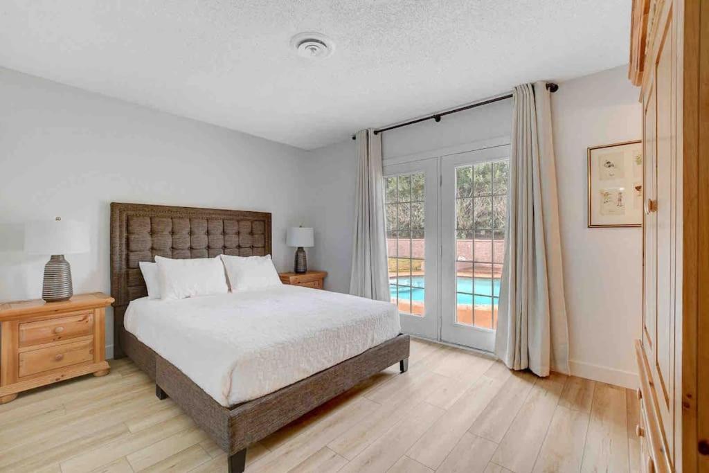 Resort Style 4 Bedroom House With Pool Minutes From Strip 拉斯维加斯 外观 照片